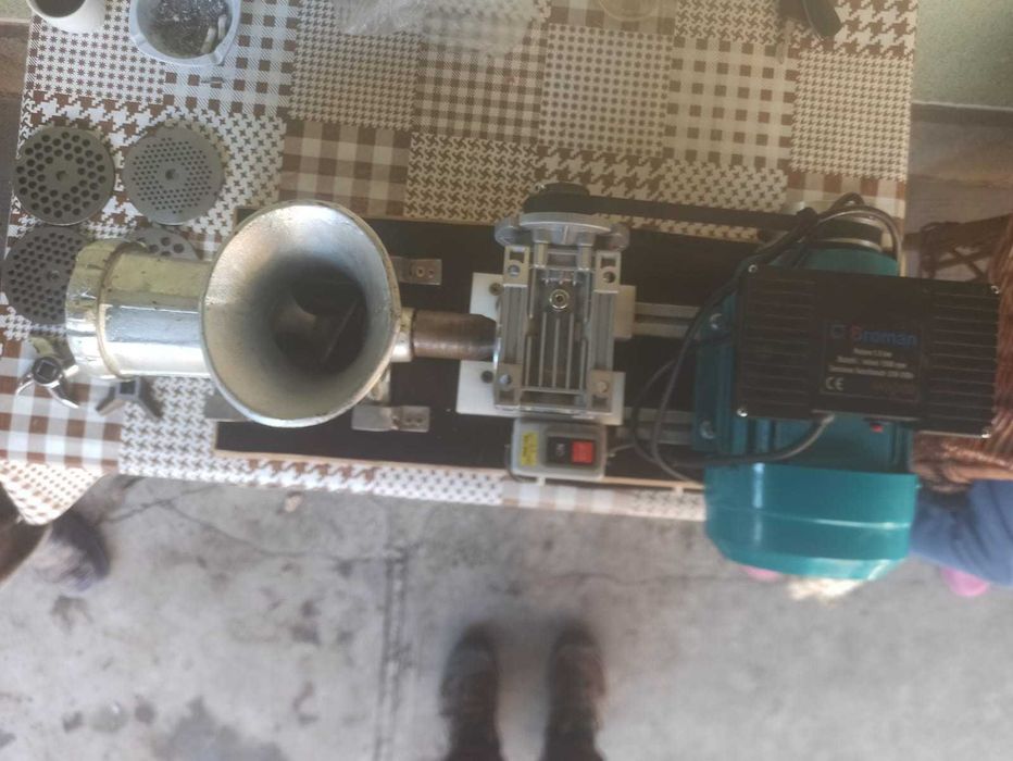 Masina de tocat carne