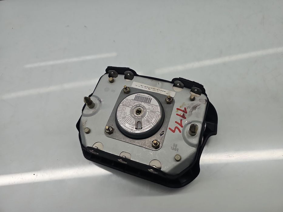 Airbag volan Volkswagen Golf 4 (1J1) [Fabr 1997-2004] 3b0880201am