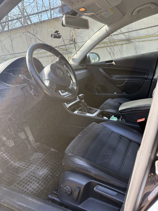 Volkswagen Passat B6 2.0 TDI 170 CP 2010
