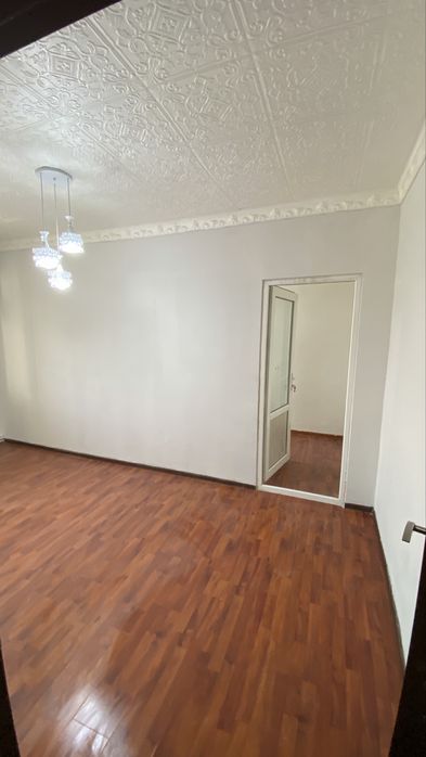 Прадаётся 1хпеределн2х 10микрарайоне карвон орентир можно через банк