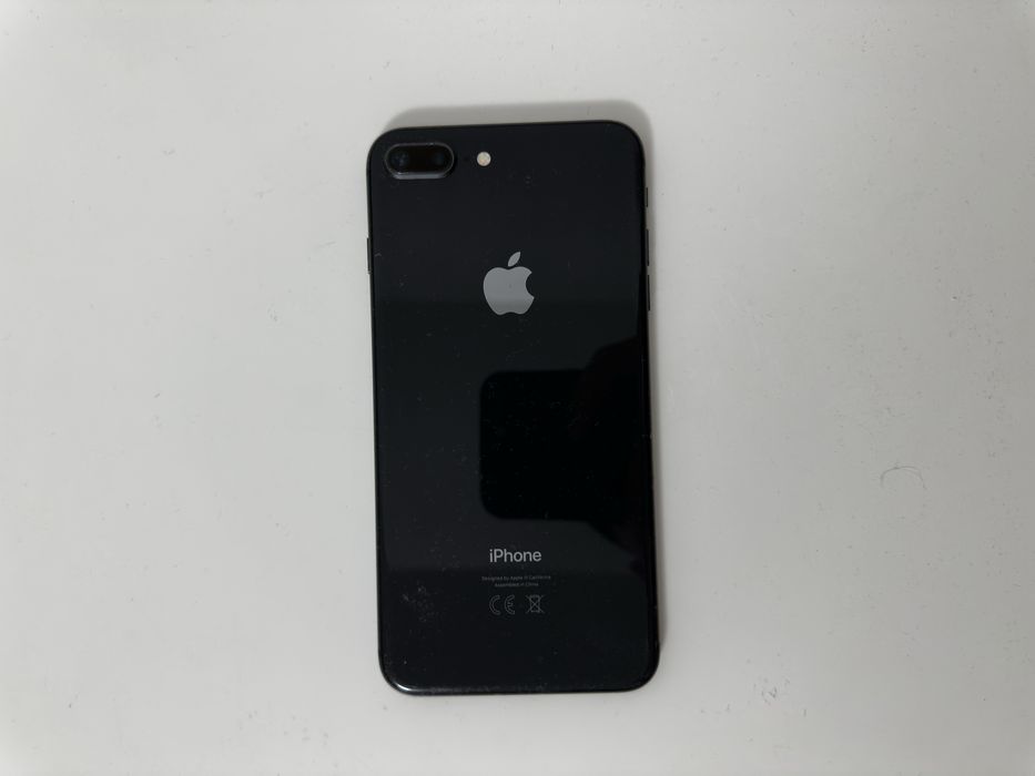iPhone 8 plus - 64 gb