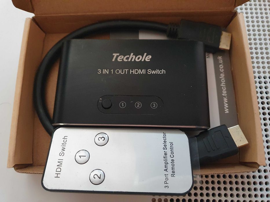 Switch HDMI 3 intrari 1080p fara alimentare suplimentara