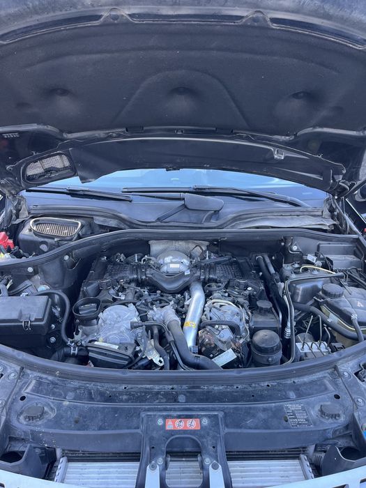 Продавам Мерцедес МЛ