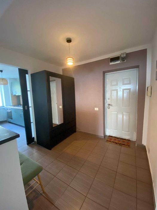 Ofer spre închiriere apartament cu 3 camere in Suceava