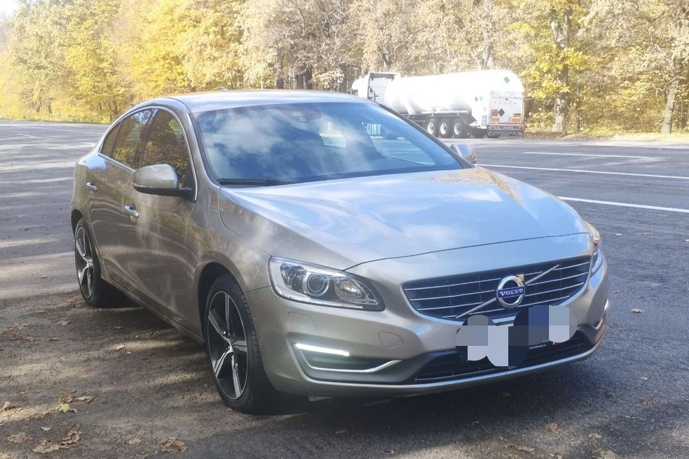 Volvo S60 2014 automatic diesel 2.0-5 cilindri