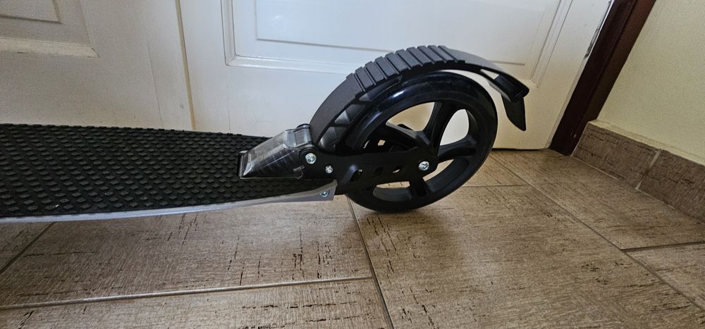 Trotineta pliabila,frână de mână,suspensii, model german