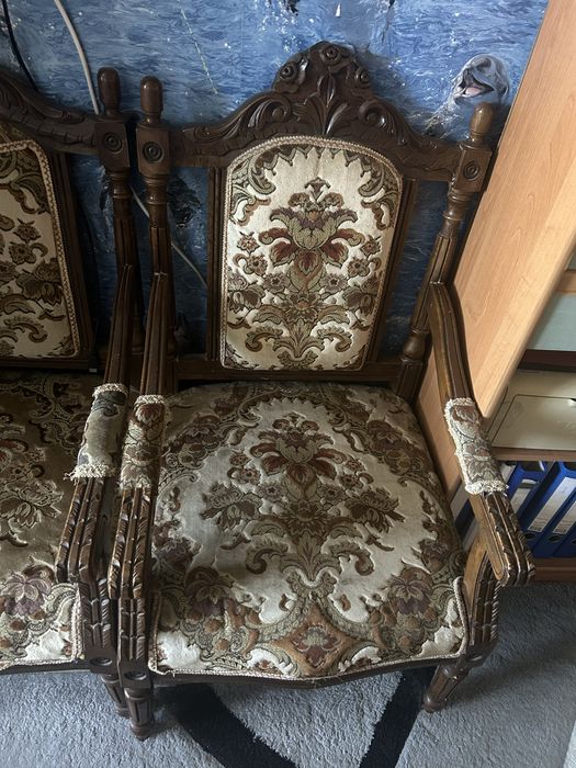 Продам кресла антиквар