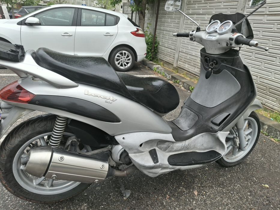 Piaggio Beverly 200