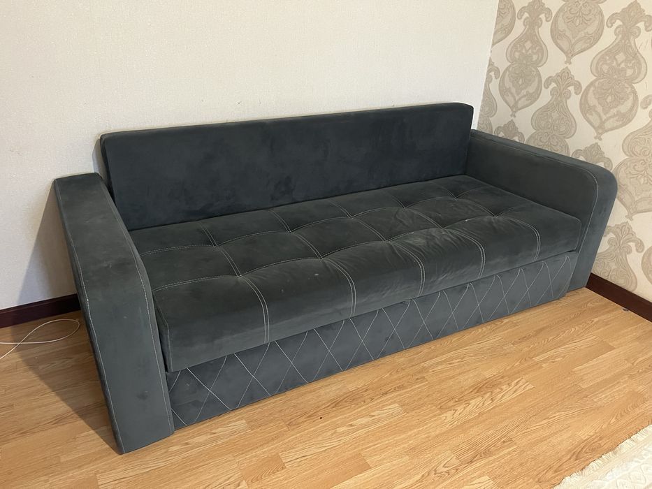 Продам компактный Диван