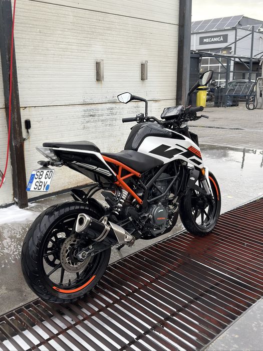 KTM DUKE 125 2019