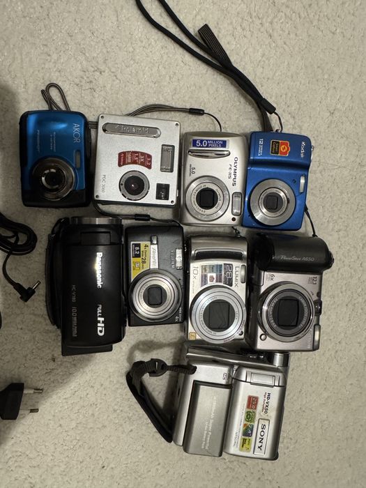 Aparate foto si camere video defecte