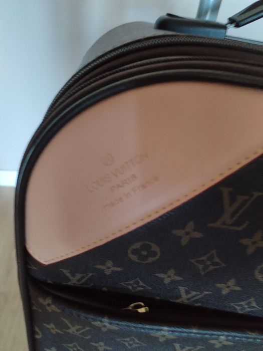 Пътнически Куфар-LOUIS VUITTON.