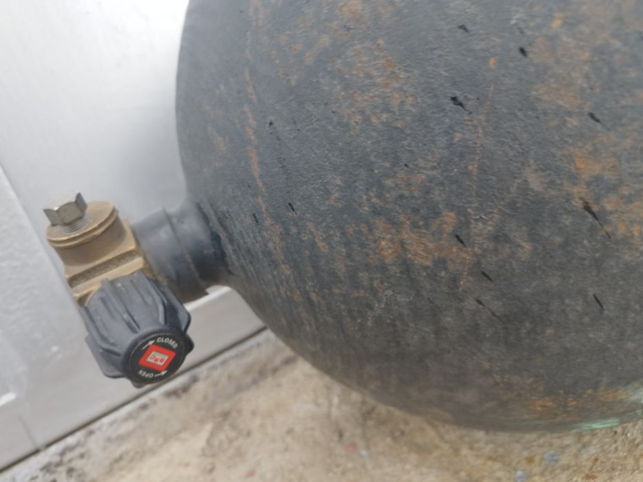 Метанова бутилка 60 литра.