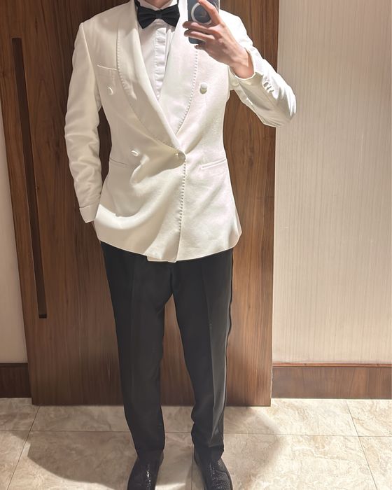 Продам смокинг двубортный