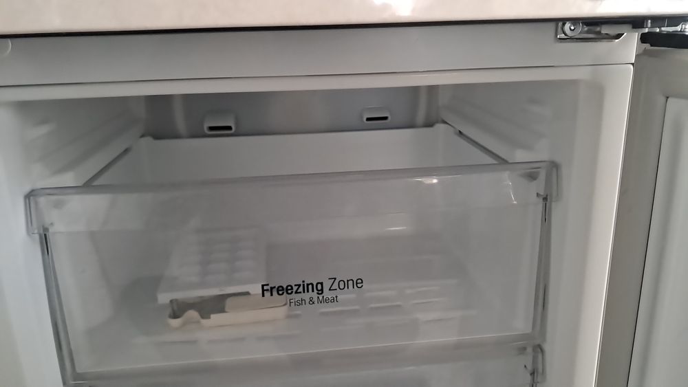 Холодильрик LG 1 м 90 см