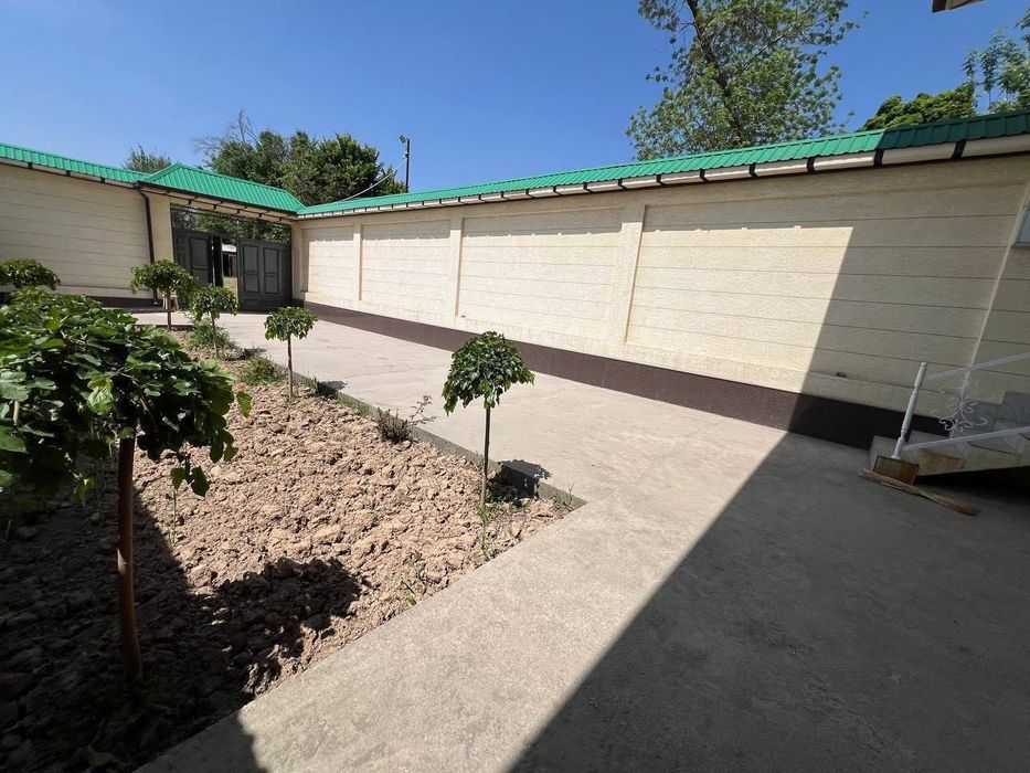 Сдается 3х комнатный КОТТЕДЖ 
С обстановкой 
В горде Алмалыке