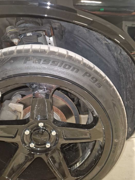 Китайски гуми Спорт пакет предни 245 45 20 задни 275 40 20