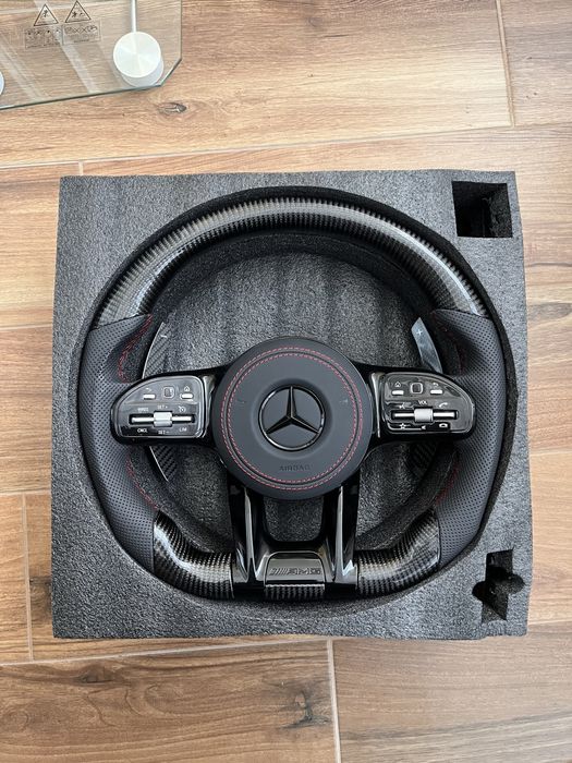 Волан Mercedes AMG