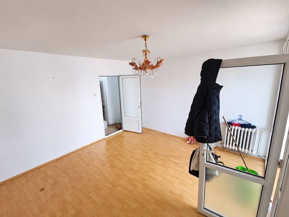Vand garsoniera apartament 33 mp