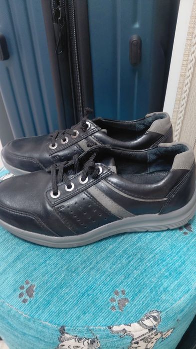 Продам ботинки для мальчика , кожа 32 р