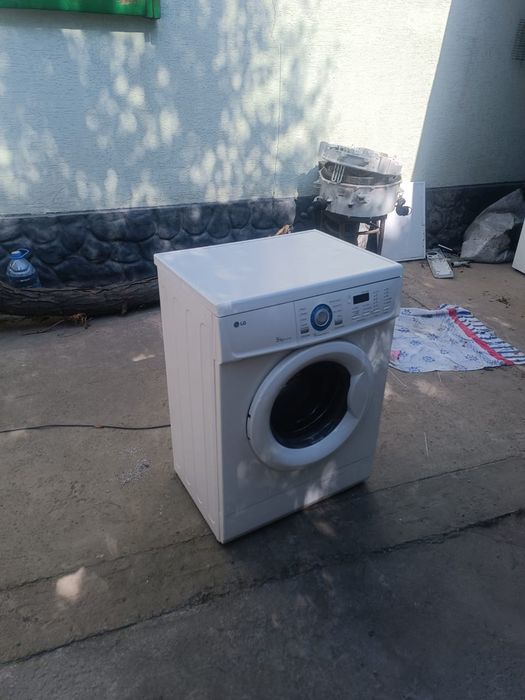 Продаётся стиральная машина