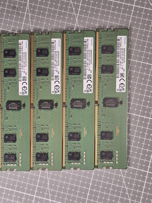 Kit RAM Samsung 32GB DDR4 ECC Registered RDIMM 4 x 8GB 3200MHz
