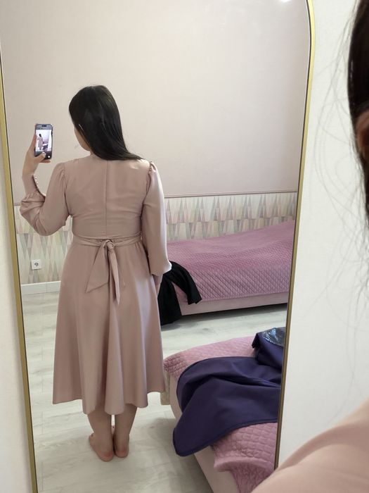 Нежно розовое платье