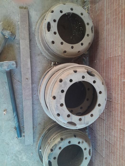 Продам диски на камаз 65115