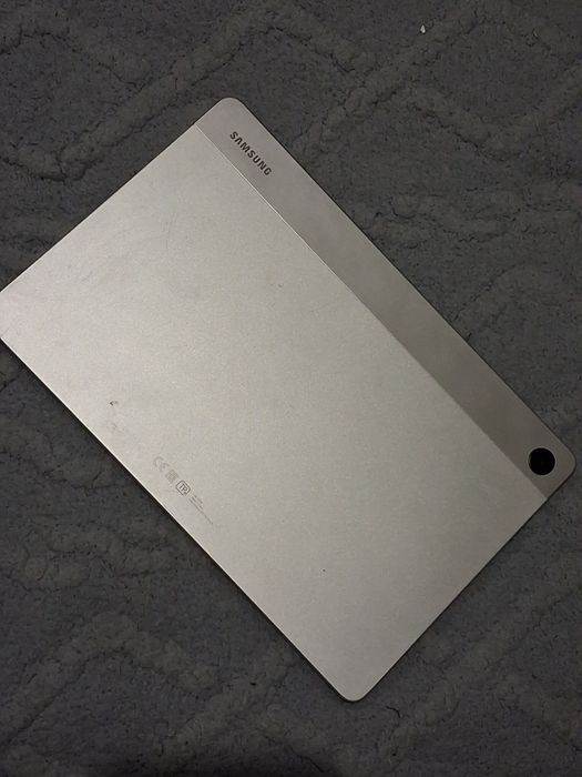 Планшет самчунг отличное состояние