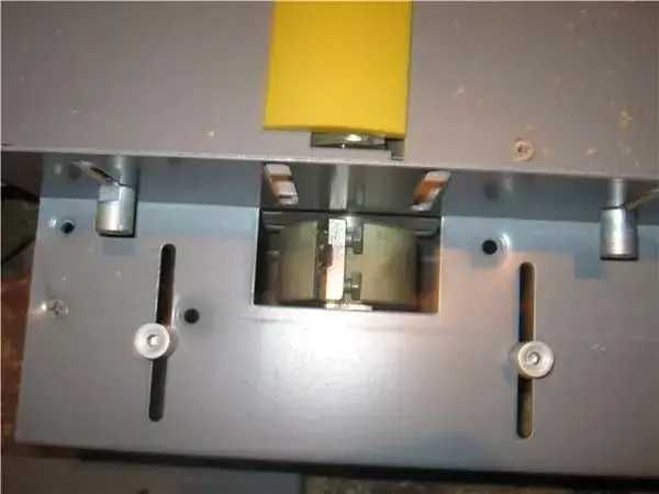 Abric multifunctional Tiraspol 5 operatii  NOU