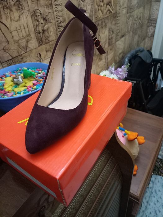 Туфли 1марта кийилган