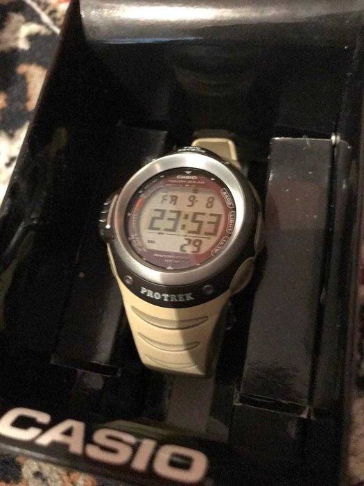 vand ceas casio twin sensor nou la cutie