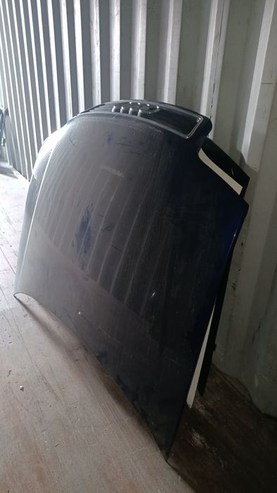 Капот на VW AUDI