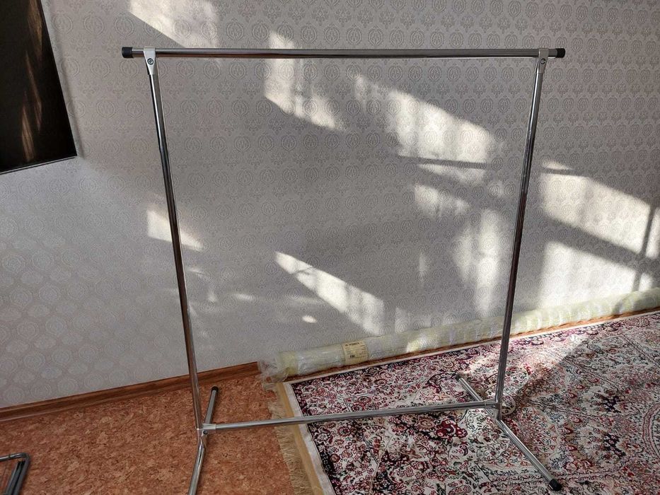 Вешалка стойка для одежды