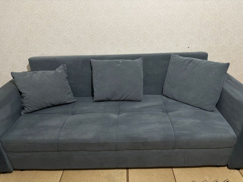 Диван сатылады. Почти новый