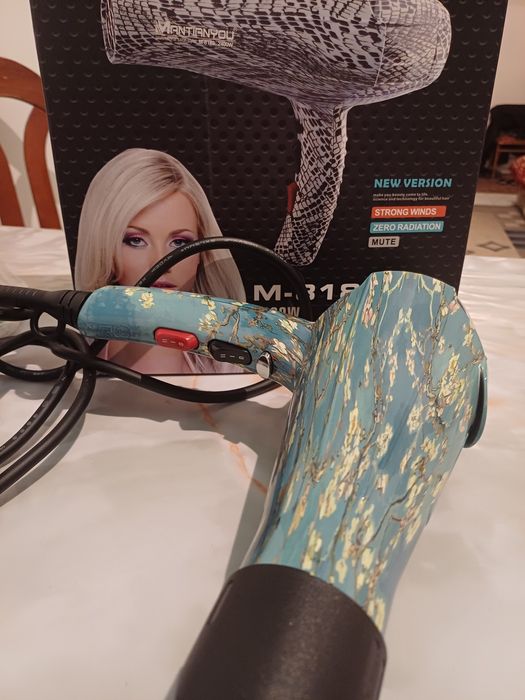 Продам прфисиональный фен