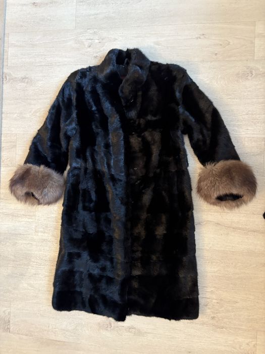 Продам норковые шубы