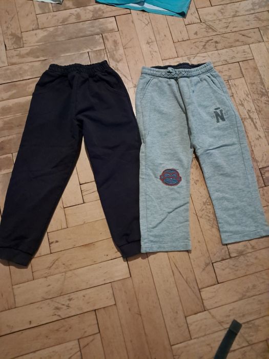 Дрехи 122 - общо 5€