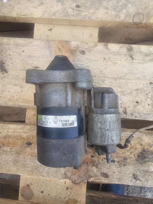 Electromotor Renault Megane 2 Dacia Logan 1.6 16V cod produs:820026677