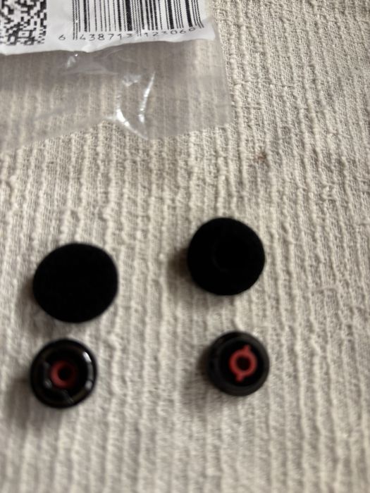ear rings casti Plantronics
