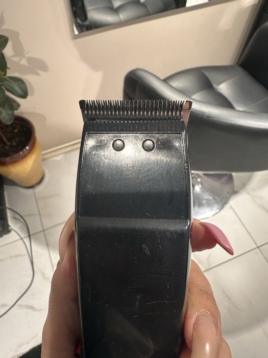 Продам машинку для стрижки волос. Oster 606
