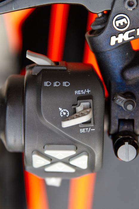 Vand KTM 1290 Superduke R - ABS, Traction control, Keyless go