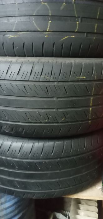 Продам 2 комплекта шин 20