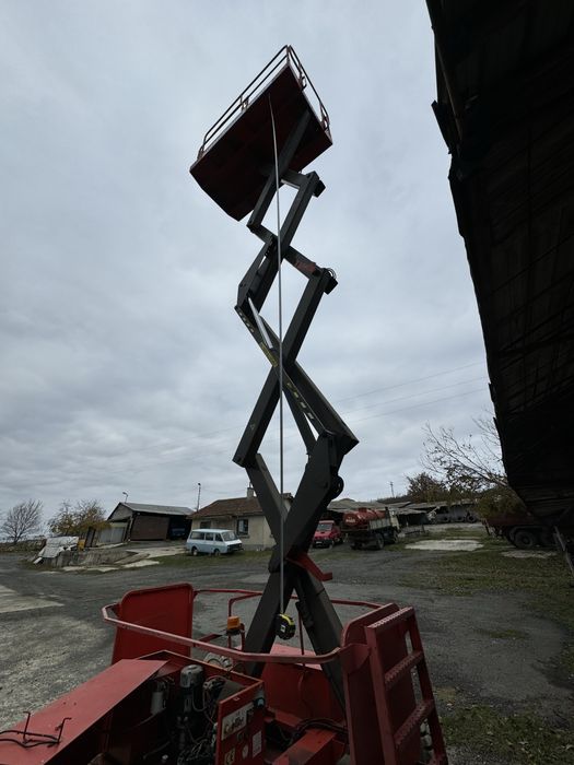 вишка под наем 9 метра самоходна