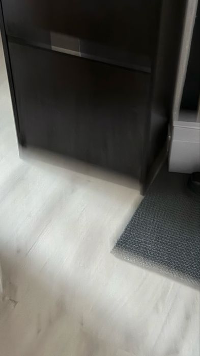 Продам обувницу 2 отдела