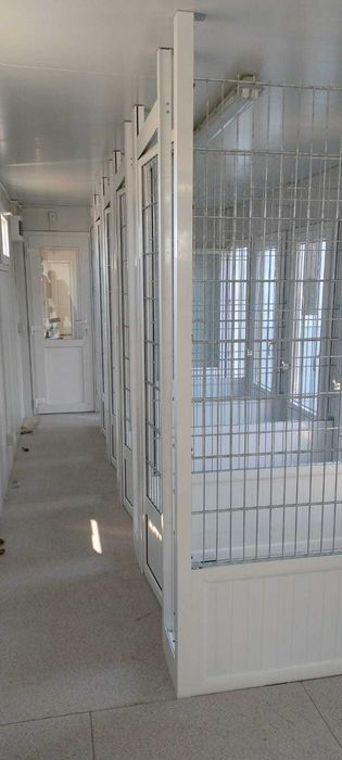 Vând PET-HOTEL ieftin-rate-mutabil-nou-ultramodern. Initial 230.000 €