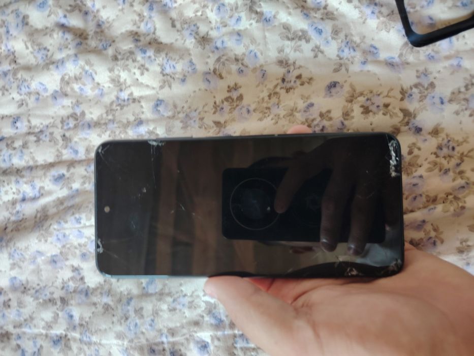 Iphone xs,honor x9b,redmi 10s,infinix note40