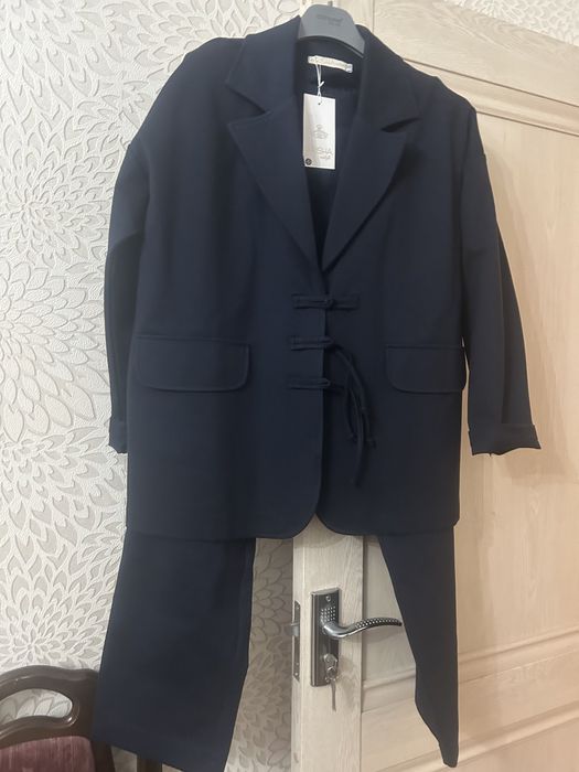 Женский брючный костюм