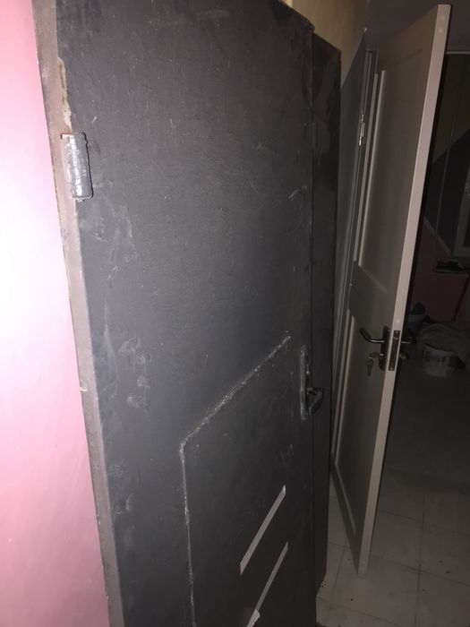 Продам дверь металлическую