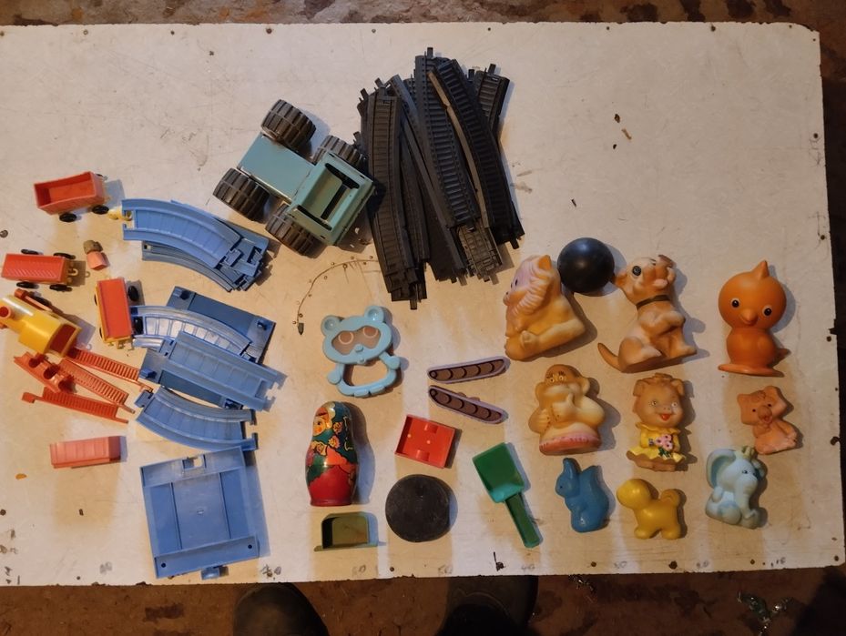 Игрушки  и так далее